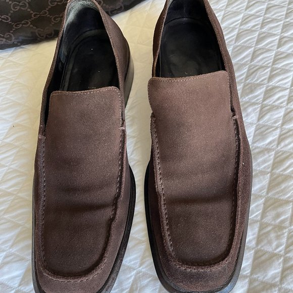 Pair of suede Gucci Loafers - Picture 1 of 5